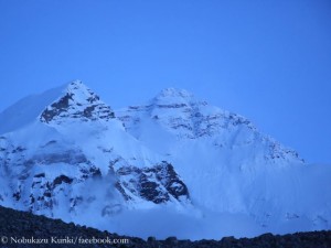 Verschneite Everest- Nordwand 