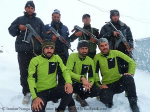 Iranische Bergsteiger und ihre Beschützer