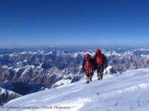 Maxut und Vassiliy auf den letzten Metern zum Gipfel des K 2