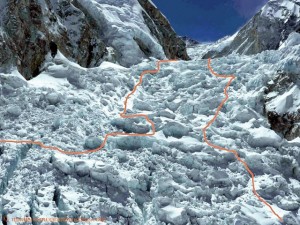 New route through the Khumbu Icefall (on the right.) and that of 2014 (left)
