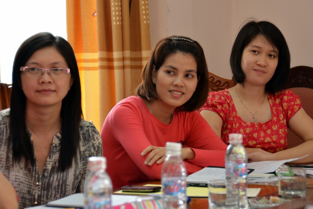 Ta Thi Ngoan (center) during a DW Akademie workshop in March 2013