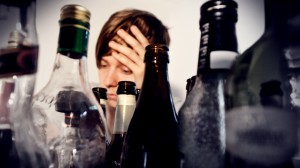 Since shame is often associated with alcoholism, many people don't seek help in the first place (Photo: Fotolia/lassedesignen)