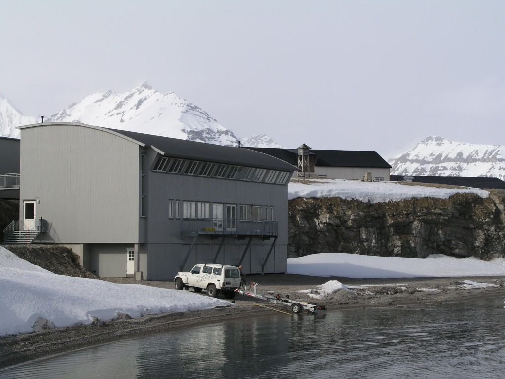 Ny Alesund, Spitsbergen hosts the world's northernmost marine lab. (Quaile, 2007)