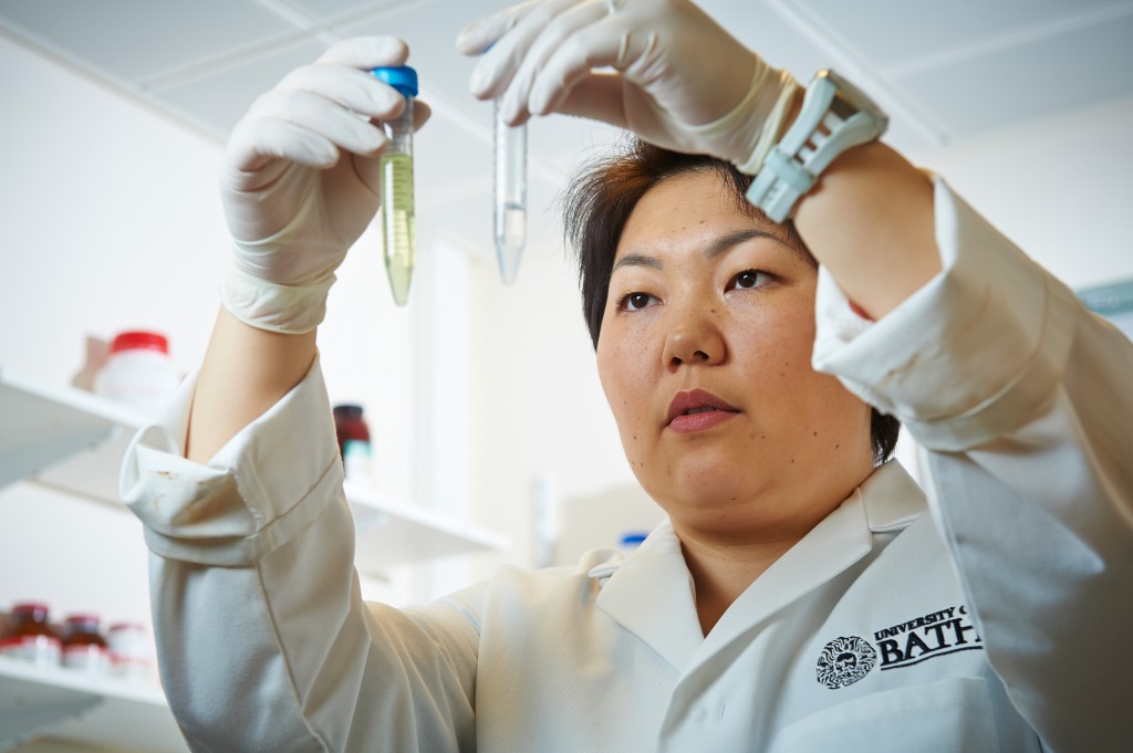 Dr Asel Sartbaeva, one of Central Asia’s first internationally-recognised female scientists, is busy developing a technology through which life-saving vaccines can be transported at minimal cost. (© WFS)