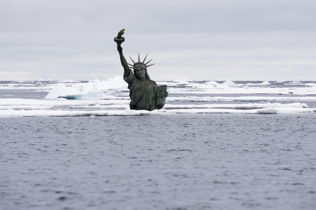 Statue of Liberty Action at the Arctic Sea Ice Edge